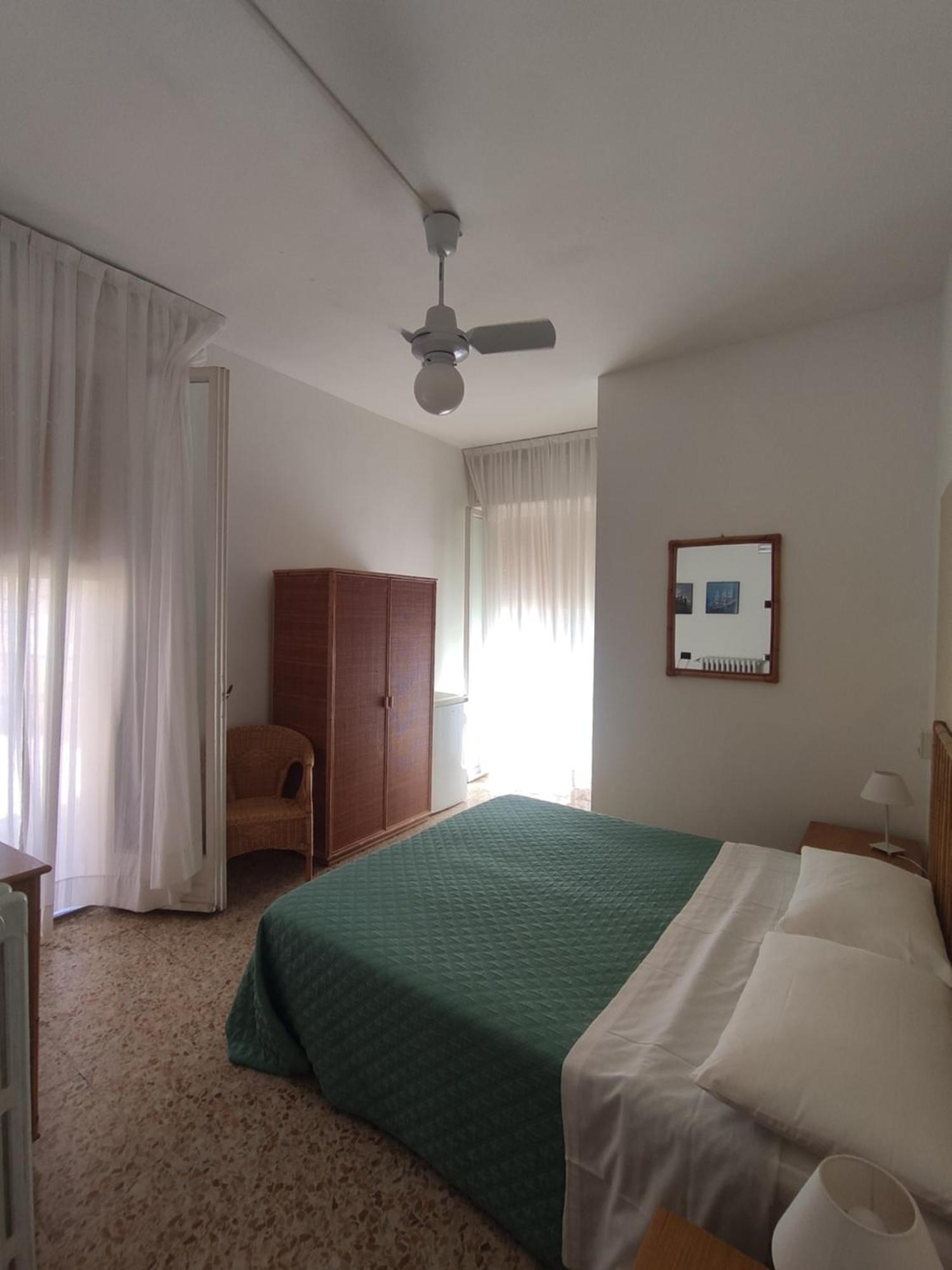 Hotel Imperia Марчана Марина Стая снимка