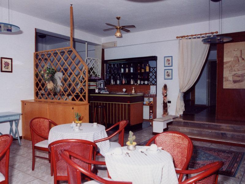 Hotel Imperia Марчана Марина Екстериор снимка